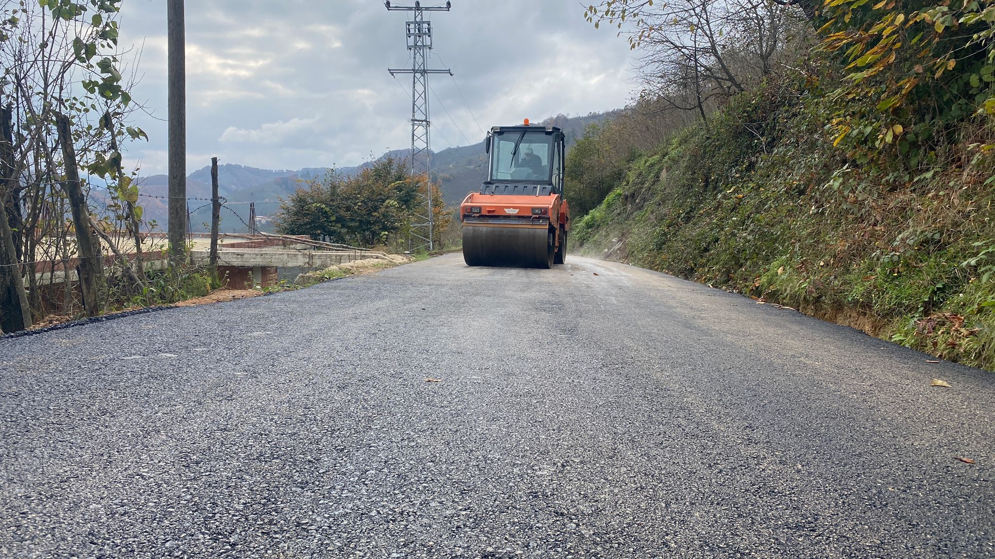 ORDU’DA ASFALT SEFERBERLİĞİ SÜRÜYOR